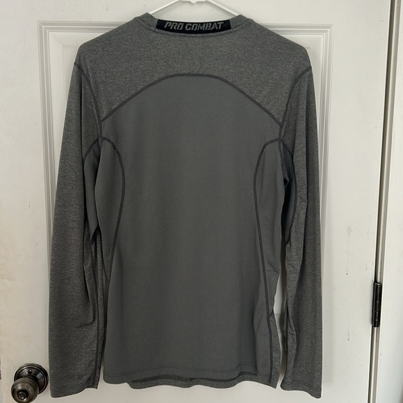 Nike Pro Combat Dri Fit Fitted Shirt size small dark grey - Picture 4 of 6